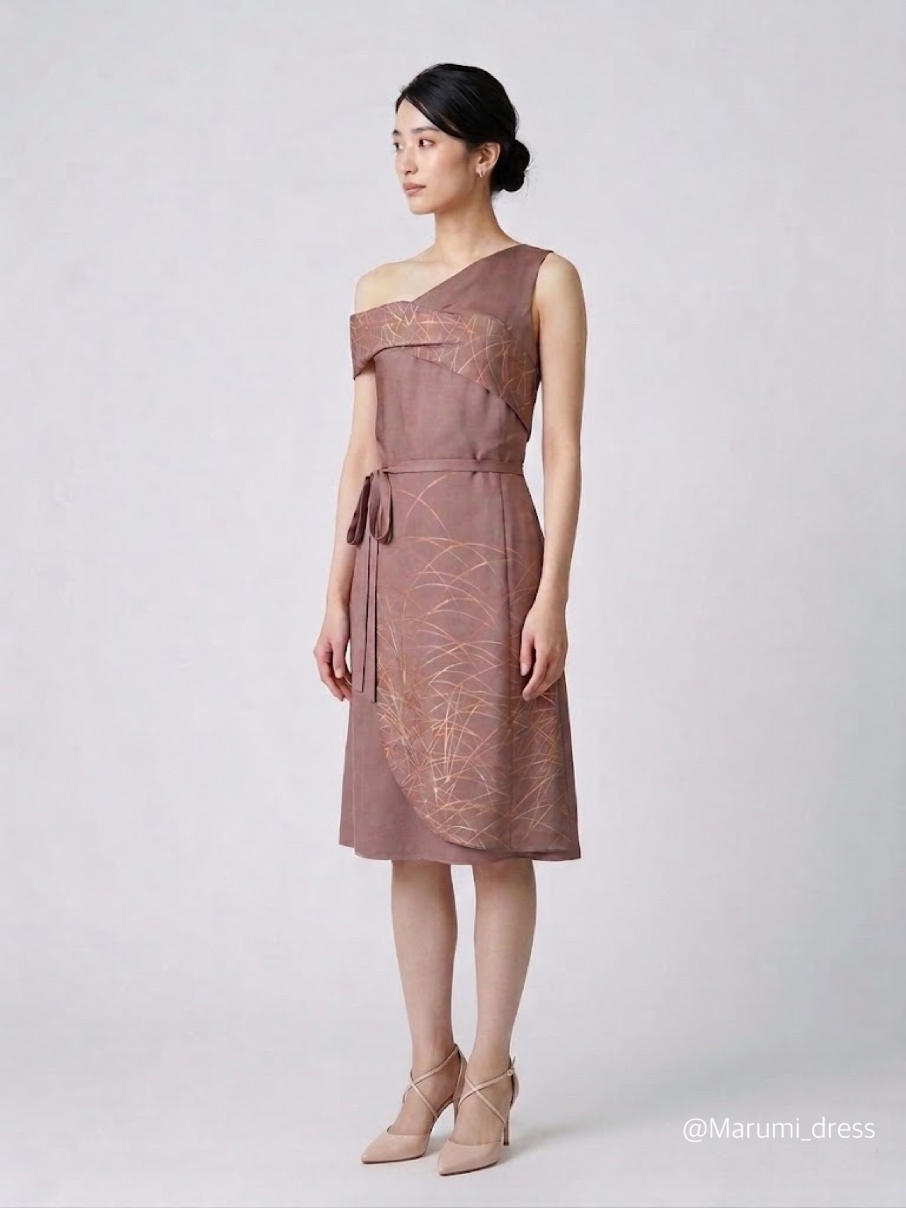 Marumi dress オリジナル着物リメイク  アシンメトリーデザイン　ワンショルダー風　ドレープネック 巻き付きスカート風　Aライン　ドレス