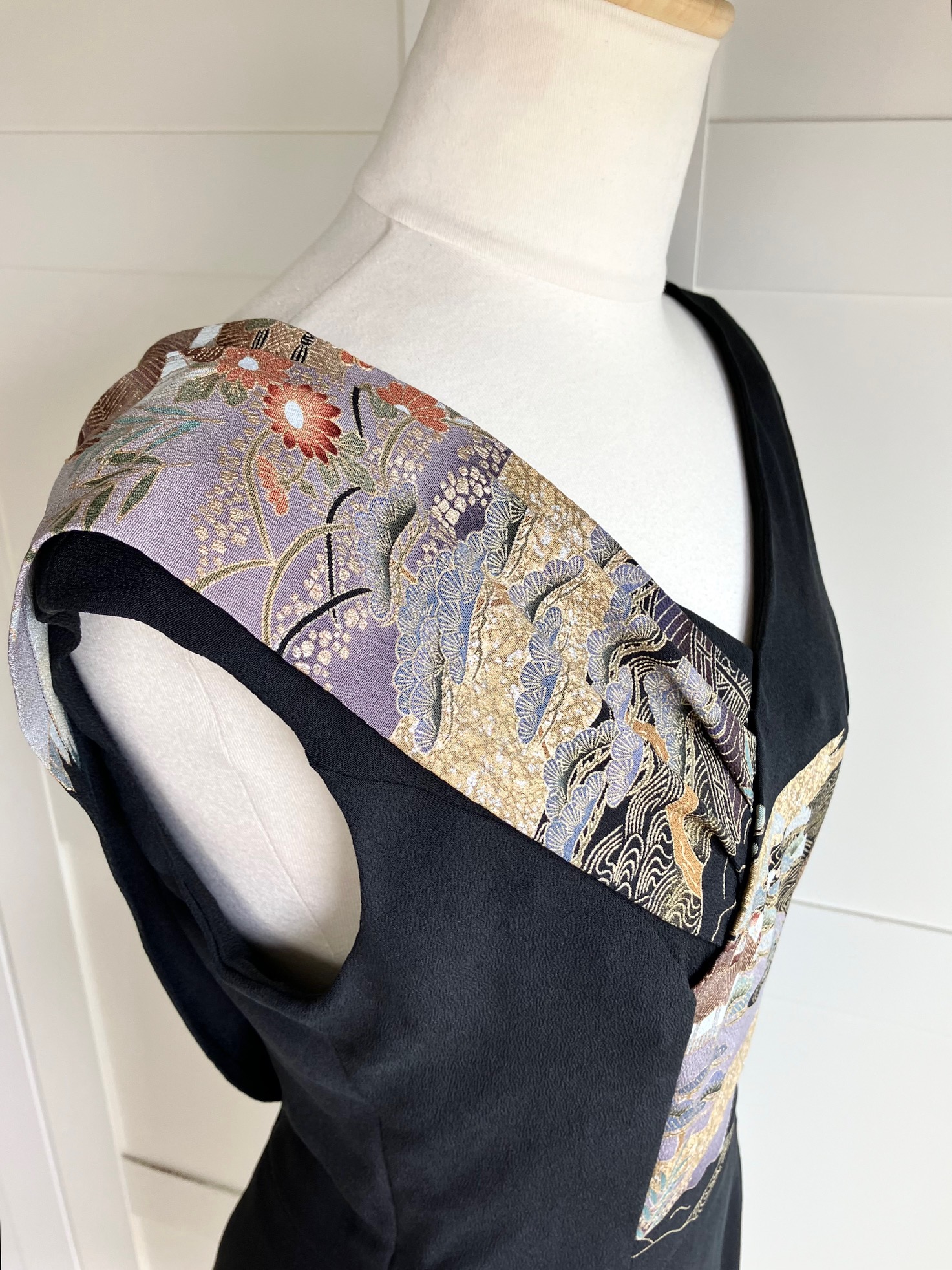 Marumi dress オリジナル着物リメイク  流麗なる和モダンの煌めき — Iラインドレス