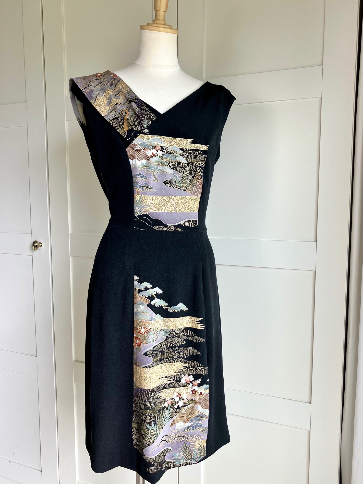 Marumi dress オリジナル着物リメイク  流麗なる和モダンの煌めき — Iラインドレス